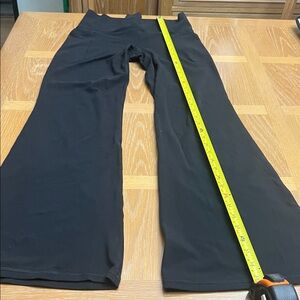 Athleta women’s Black Wide-Leg yoga Pants- medium